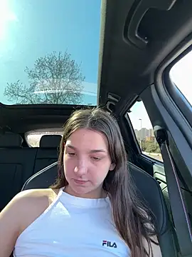 DoriDeluxe66 online show from March 15, 9:19 am