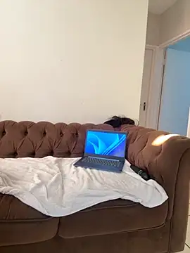 StupidNaturalPhatBooty  online show from April 1, 5:20 am