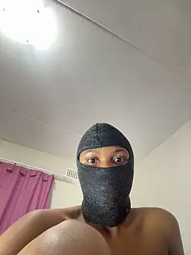 Snapshot of StupidNaturalPhatBooty_ chatting on December 14, 1:23 am StupidNaturalPhatBooty online show from December 14, 1:23 am