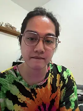 MarieLoveGlamorous online show from May 31, 9:04 pm