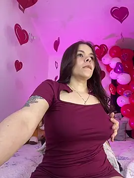 Snapshot of carolina16love chatting on February 12, 2:45 am carolina16love online show from February 12, 2:45 am