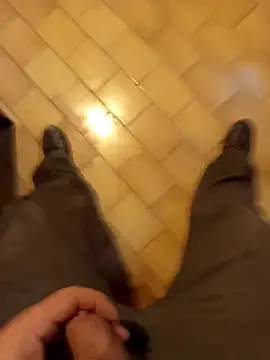 Snapshot of Czarny1104 chatting on November 5, 10:29 am Czarny1104 online show from November 5, 10:29 am