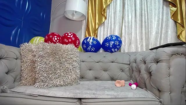 JolieDuvalle online show from June 16, 12:38 pm