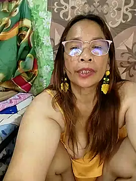 Snapshot of HotsexyNaughtysweetbaby chatting on March 21, 10:28 am HotsexyNaughtysweetbaby online show from March 21, 10:28 am