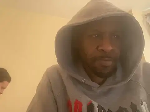 CuzzyB69 online show from March 7, 11:29 am