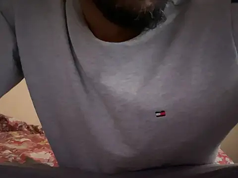 CuzzyB69 online show from March 13, 12:13 pm