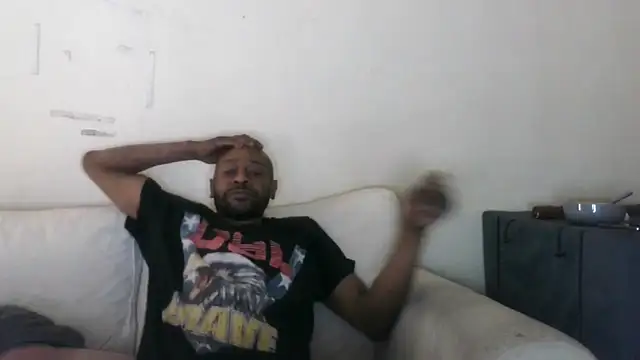 CuzzyB69 online show from April 15, 3:45 am