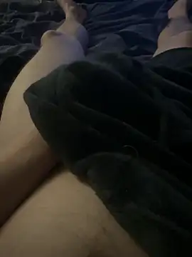 Snapshot of HunterBaby chatting on March 3, 3:24 am HunterBaby online show from March 3, 3:24 am