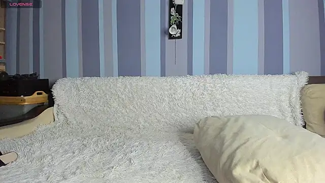 KatMartinez online show from December 15, 12:00 pm