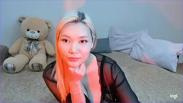 Amelie Di online show from March 19, 3:01 pm