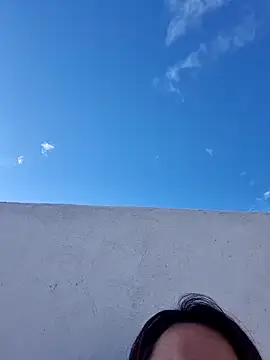 Snapshot of johanna974x chatting on February 13, 9:09 am johanna974x online show from February 13, 9:09 am