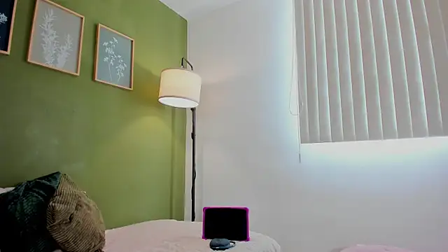 karlye 5 online show from February 25, 1:44 pm