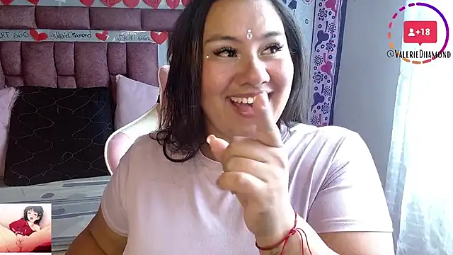 Snapshot of ValerieDiiamond chatting on September 23, 4:14 pm ValerieDiiamond online show from September 23, 4:14 pm