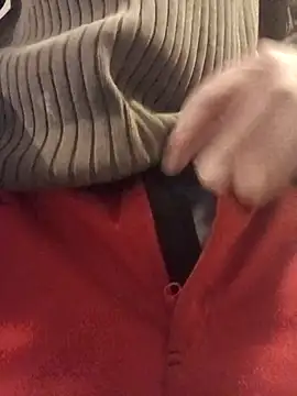 Snapshot of muschiliebhaber1@xh chatting on December 17, 9:31 pm muschiliebhaber1xh online show from December 17, 9:31 pm