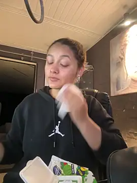 Emiily W online show from October 27, 9:32 am