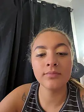 Emiily W online show from January 10, 3:29 pm