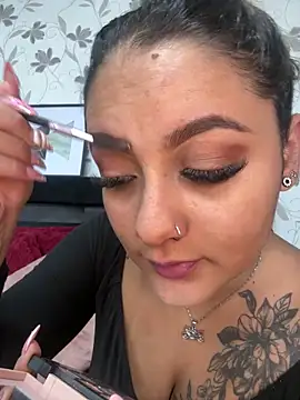 Emiily W online show from December 16, 9:24 am