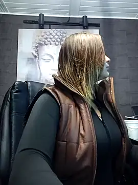 Emiily W online show from January 8, 4:11 pm