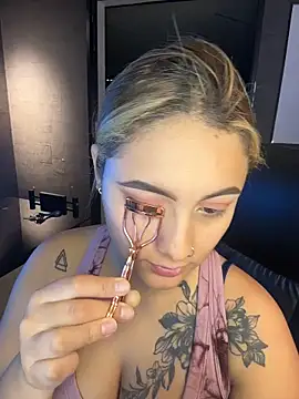 Emiily W online show from February 10, 1:10 pm