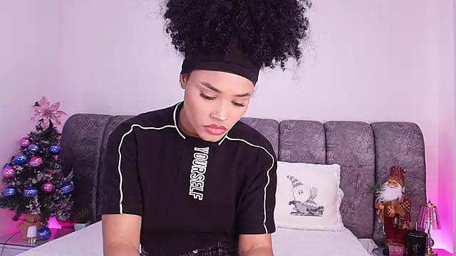 naia blessed online show from December 22, 7:14 pm