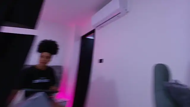 naia blessed online show from November 7, 7:29 pm