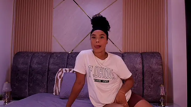 naia blessed online show from April 12, 7:17 pm