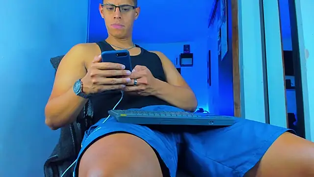 Snapshot of _John_Boy_ chatting on November 30, 1:28 am John Boy online show from November 30, 1:28 am