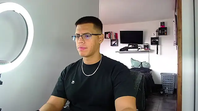  John Boy  online show from April 5, 7:31 pm