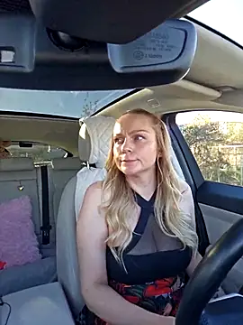 Snapshot of Bondgirl_013 chatting on October 31, 12:13 pm Bondgirl 013 online show from October 31, 12:13 pm