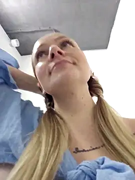 Snapshot of Bondgirl_013 chatting on March 1, 3:34 pm Bondgirl 013 online show from March 1, 3:34 pm