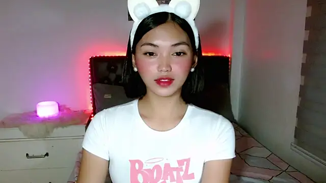 Snapshot of Sassy_kimmy chatting on October 27, 5:52 am Sassy kimmy online show from October 27, 5:52 am