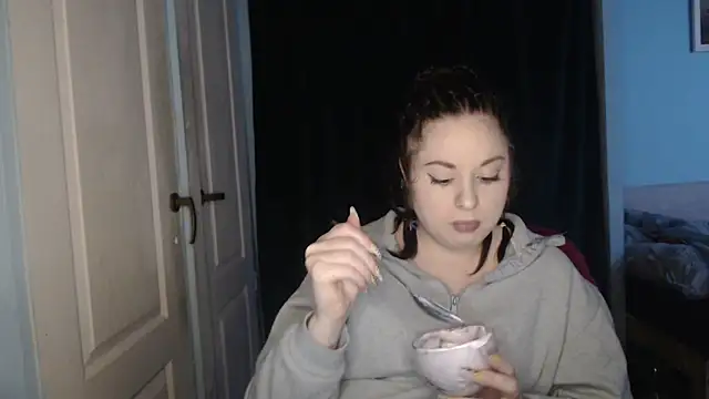 ryhhnnagold99 online show from April 8, 4:30 pm