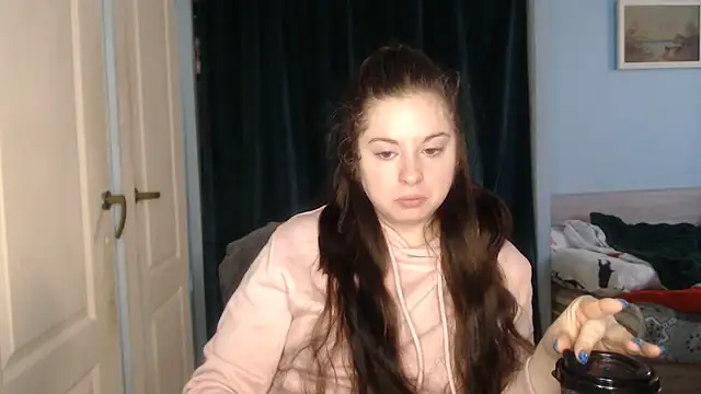 Snapshot of ryhhnnagold99 chatting on February 18, 11:28 am ryhhnnagold99 online show from February 18, 11:28 am