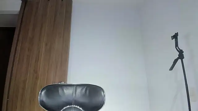 Snapshot of my_lovely_mia chatting on May 13, 7:54 pm my lovely mia online show from May 13, 7:54 pm