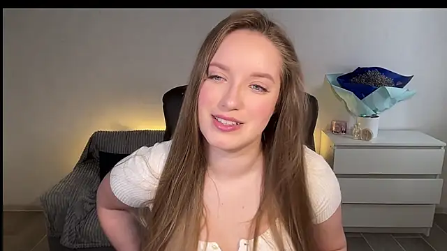 EvaMaddison online show from March 11, 7:24 am