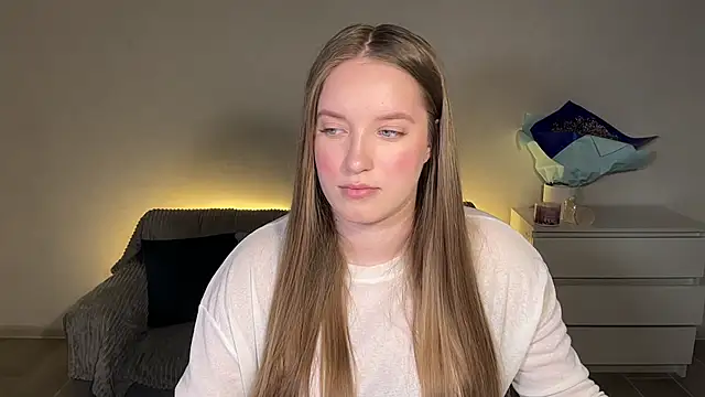 EvaMaddison online show from March 2, 5:31 pm