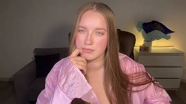 Snapshot of EvaMaddison chatting on July 12, 7:15 pm EvaMaddison online show from July 12, 7:15 pm