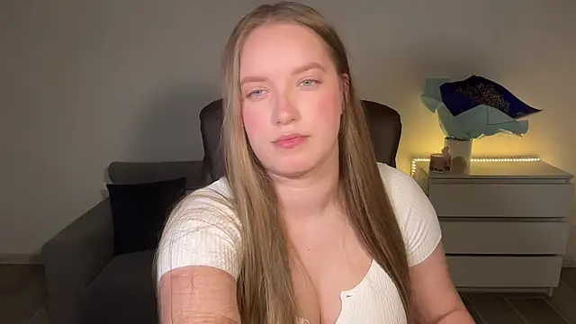 Snapshot of EvaMaddison chatting on July 11, 9:26 pm EvaMaddison online show from July 11, 9:26 pm