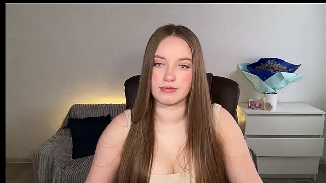 EvaMaddison online show from March 18, 5:54 am