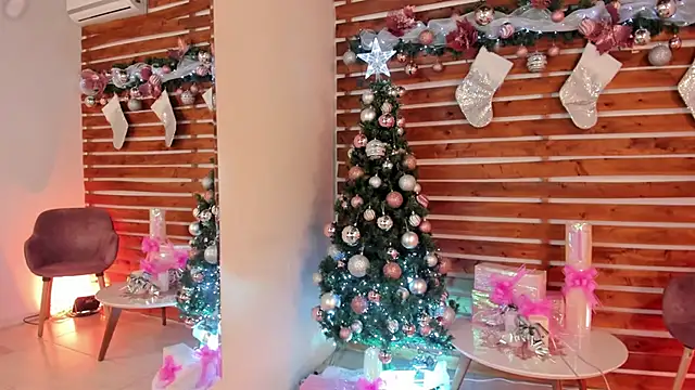  MeganRain online show from December 19, 9:33 am