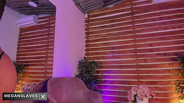  MeganRain online show from November 18, 8:50 am