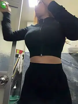 Snapshot of roouse chatting on November 2, 12:04 am roouse online show from November 2, 12:04 am