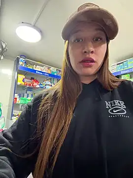 Snapshot of roouse chatting on December 15, 9:09 pm roouse online show from December 15, 9:09 pm