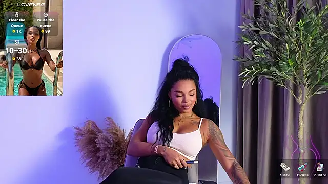 Snapshot of KimiBrown chatting on February 2, 4:55 am KimiBrown online show from February 2, 4:55 am