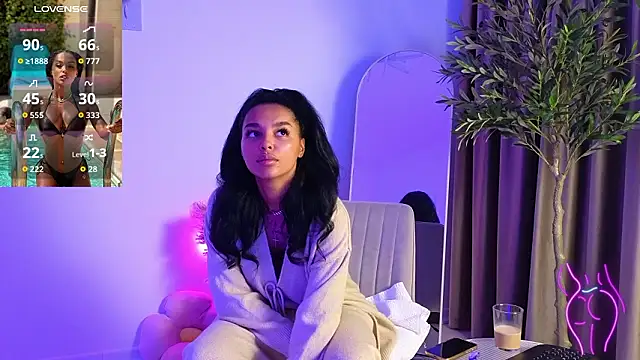 Snapshot of KimiBrown chatting on February 12, 5:18 am KimiBrown online show from February 12, 5:18 am