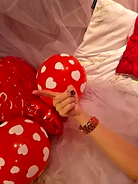 AureliaDoux online show from February 11, 5:02 pm