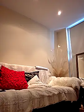 AureliaDoux online show from March 13, 11:59 am