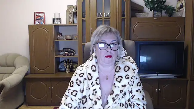 Kallliina online show from December 15, 5:08 pm