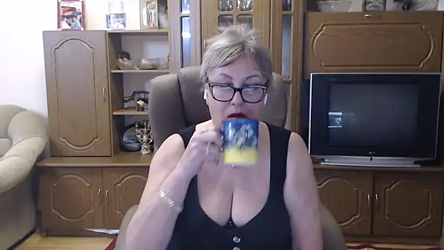 Kallliina online show from December 21, 8:05 am