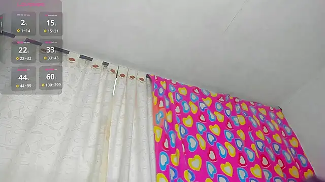 Snapshot of caroline_tovar chatting on February 19, 2:55 pm caroline tovar online show from February 19, 2:55 pm